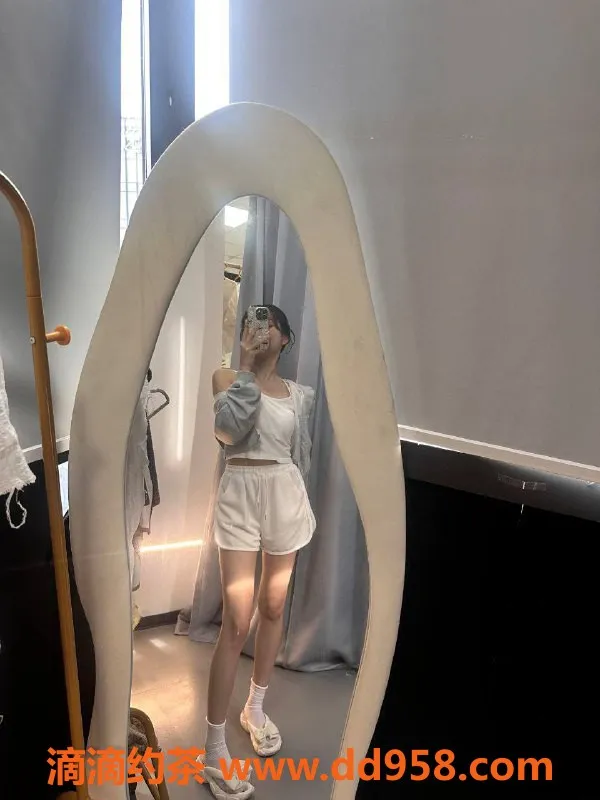 扬州楼凤-扬州邗江嫩妹钱钱，颜值与服务兼具