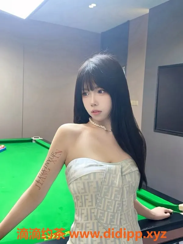 无锡楼凤-梁溪区小西西，165cm，45kg，高颜值陪浴服务