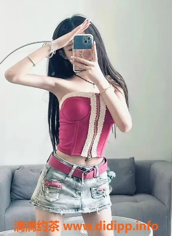 成都楼凤-小美，150cm娇小妹，70多斤，服务超赞！