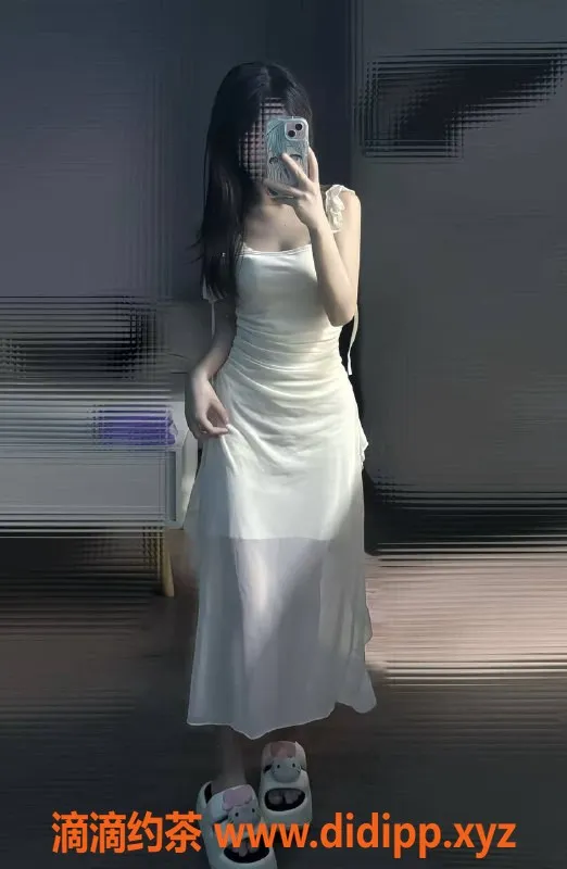 成都楼凤-成华区娇小妹妹，身高160，体重72，服务多样