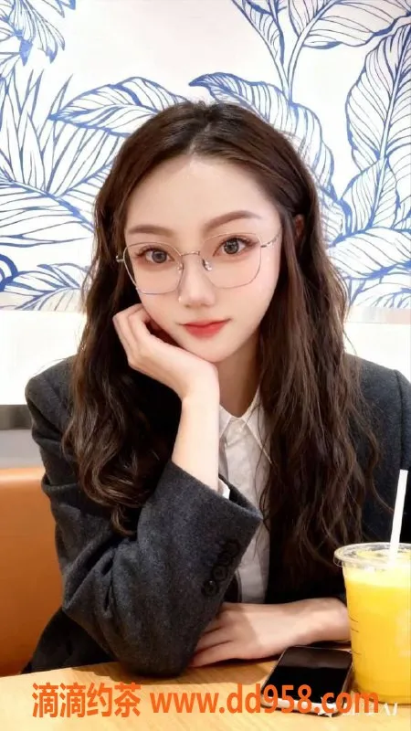 扬州楼凤资源信息,扬州邗江95后小姐晓晓，颜值极高，服务一流