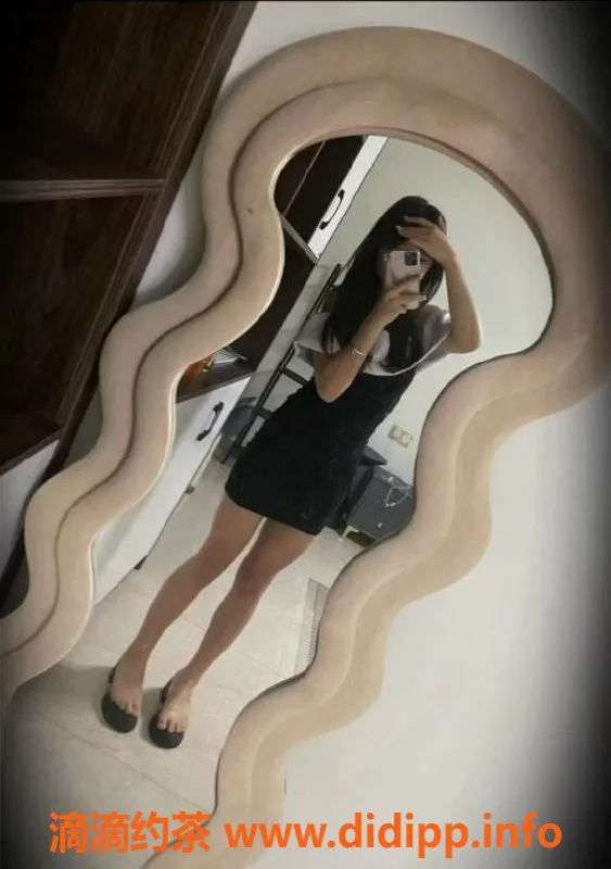 中山楼凤-中山古镇16岁美女，快餐350元，洗吹450元可见人