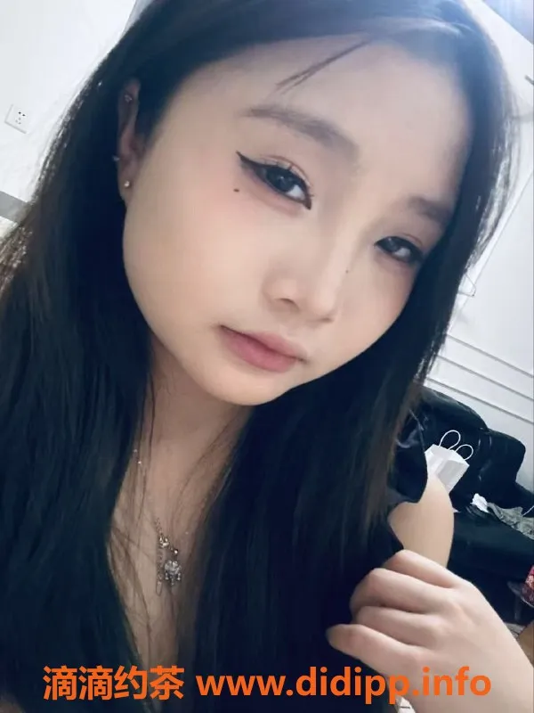 中山上门服务-中山三乡18岁小姐，800元一次，真人真图