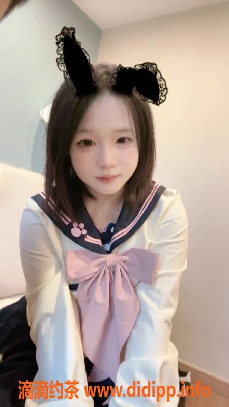 成都楼凤-成华区双飞车诗瑶，粉嫩萝莉C奶