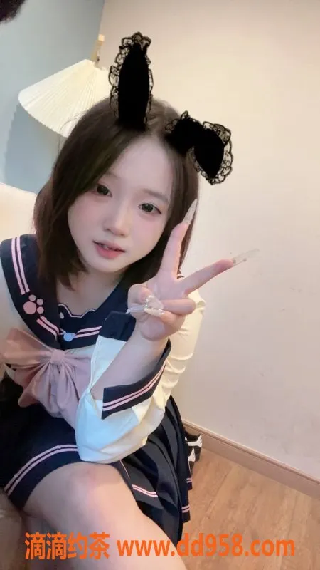 成都楼凤-成华区双飞车诗瑶，粉嫩萝莉C奶