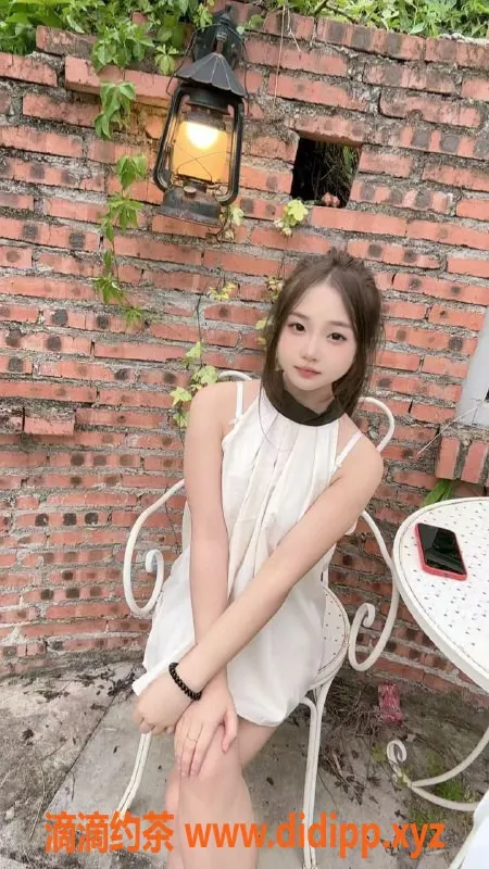 中山上门服务-中山三乡18岁美女，800元一次，真人真图