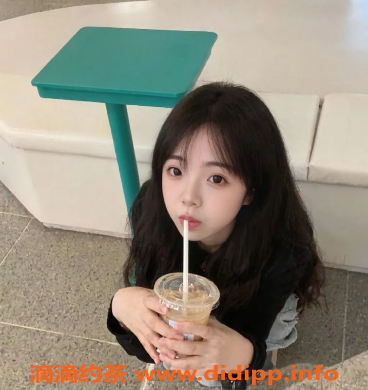 成都楼凤资源信息,成华区17岁粉嫩川妹子，70斤A罩杯，服务态度佳