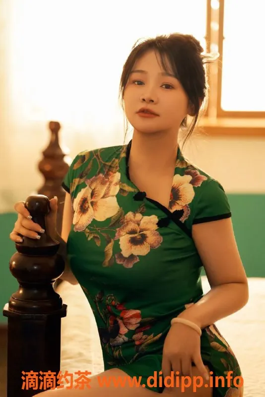 北京楼凤-海淀乐乐，38E大胸莞式服务千元档