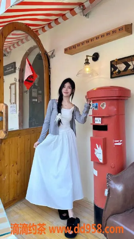 青岛楼凤资源信息,高新小福，颜值身材俱佳，角色扮演强烈推荐