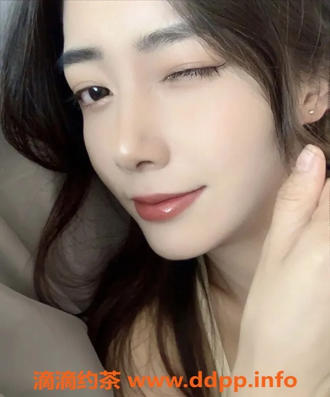 青岛楼凤-历下CBD小虎牙，04年学生，强烈推荐！