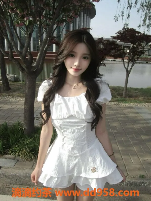 广州上门服务资源信息,天河19岁学妹乐初，165身高，茶水费600起