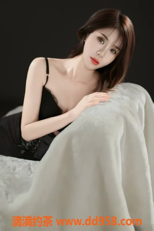 扬州楼凤-扬州小依依，娇小身材，新人六佰三件套