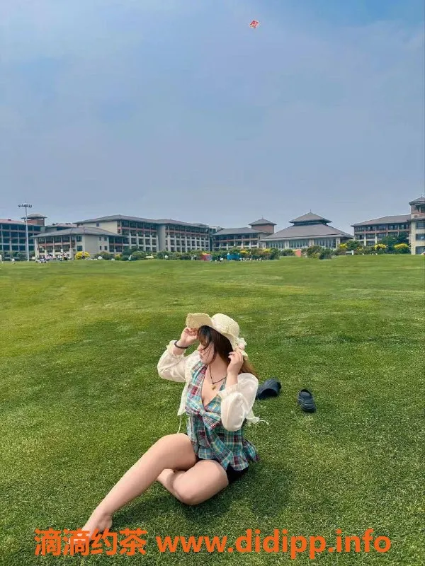 北京楼凤-通州晨晨，25岁163身高，茶费4-6-8