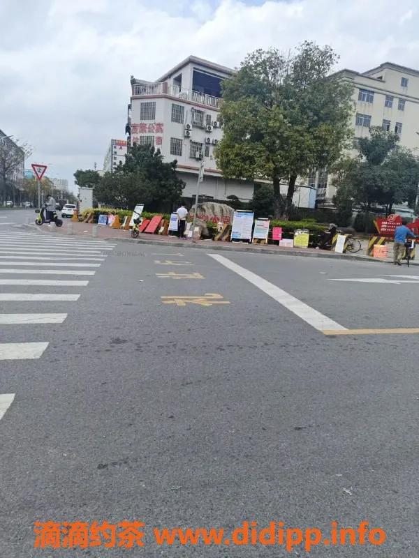 中山楼凤-中山东凤性感快餐，优质洗吹服务等你来体验