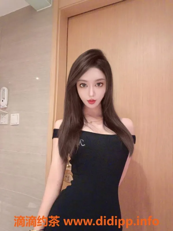 杭州楼凤-杭州拱墅区展展，颜值高身材好，21岁空姐服务