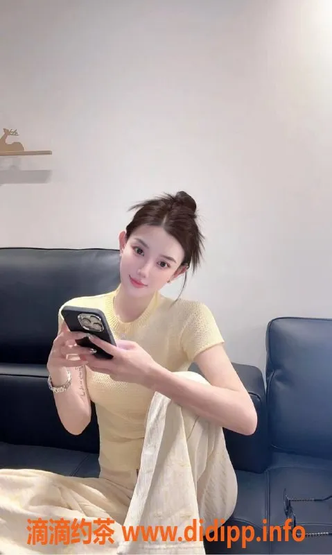 乌鲁木齐楼凤-174身高清纯网红御姐，甜美声音等你来约