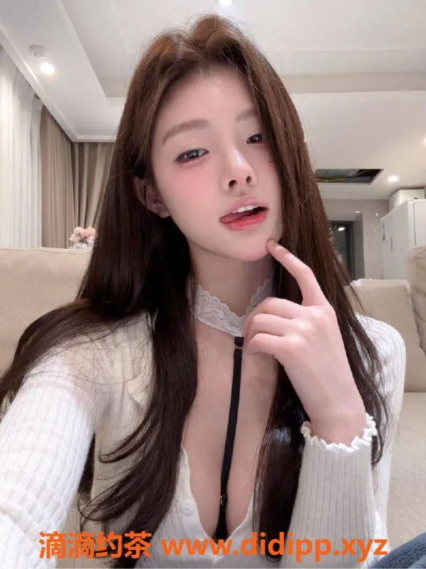 乌鲁木齐楼凤-高素质伴侣，172cm白肤嫩模