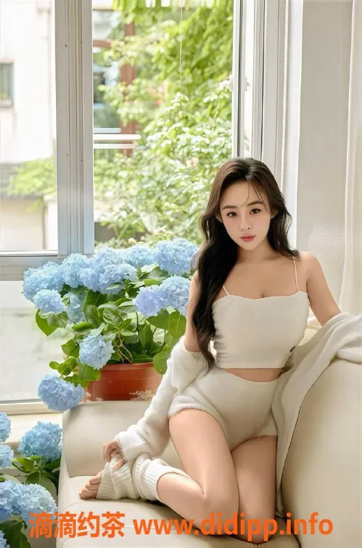 南通楼凤-泰州周周，38E爆乳，300元起全套服务