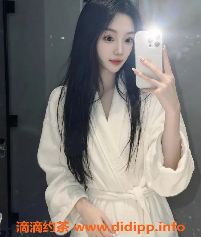 常州楼凤-武进珍珍：165cm嫩妹，陪浴服务超赞