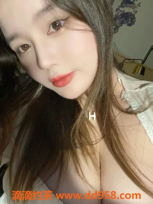 常州楼凤资源信息,武进奶牛，165cm E罩杯微胖嫩妹，600起