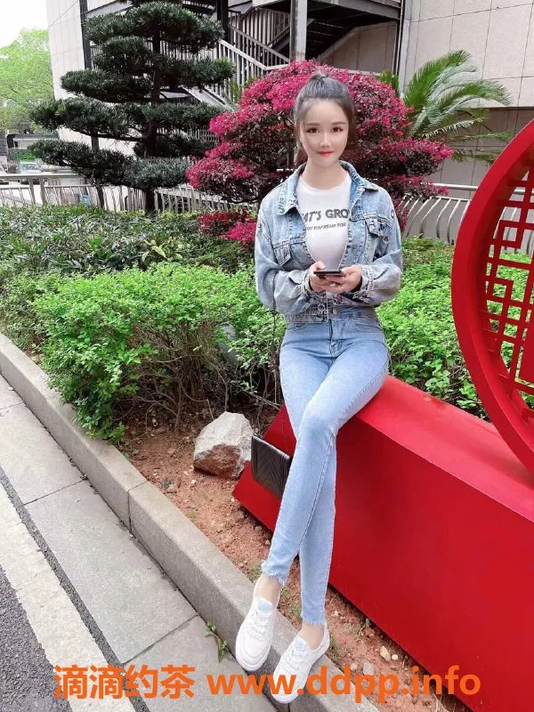 北京楼凤-丰台绮梦，制服口交服务，快来试试！