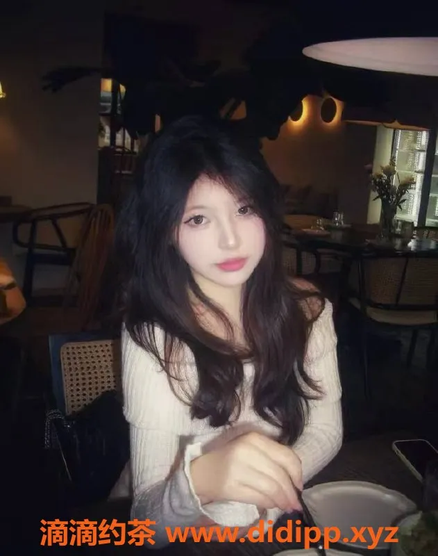 中山楼凤资源信息,东升大长腿美女，快餐350元，洗吹450元