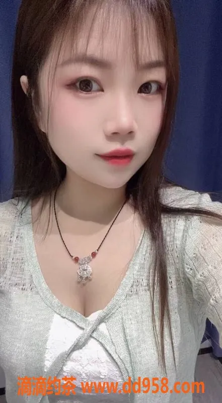 中山楼凤-中山阜沙三位美女，快餐300元，洗吹服务400元