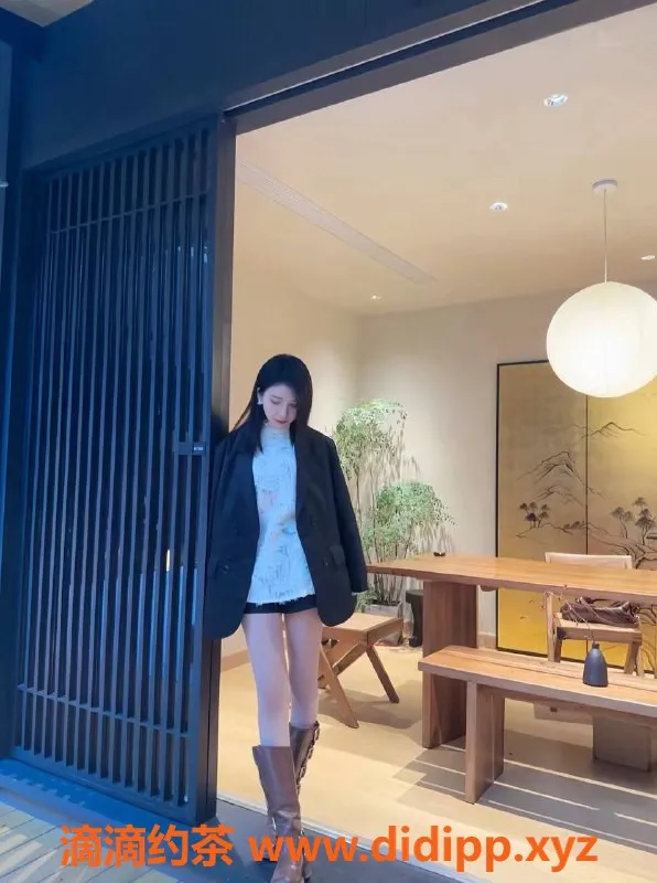 深圳楼凤资源信息,龙华区御姐薇薇，女友感服务，仅需1000P