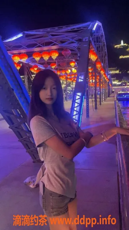 兰州上门服务-小辣椒18岁 上门服务 165身高 90体重