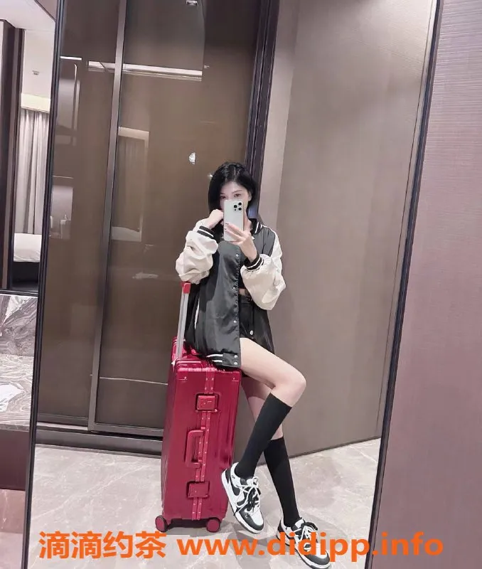 深圳楼凤-龙华区御姐薇薇，女友感服务，仅需1000P