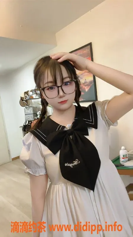 北京楼凤-三里屯柒柒，160cm南方女孩，茶费1K