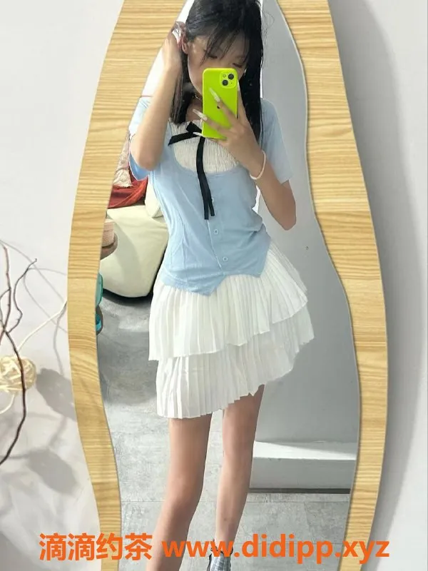 成都楼凤资源信息,成都丫丫16岁小巧妹，700元体验服务