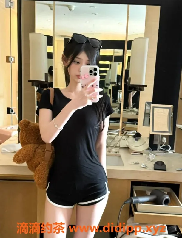 深圳楼凤-深圳罗湖区兼职美女黛潇，165cm, 34C，超值服务