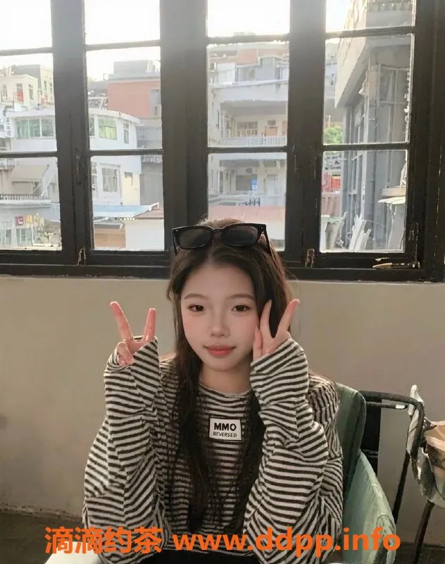 温州楼凤-温州纪梵西，168cm C罩杯嫩妹，51g身材诱惑