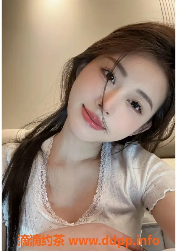 赣州楼凤-02德芙，164cm白嫩妹子，700全套尽享服务