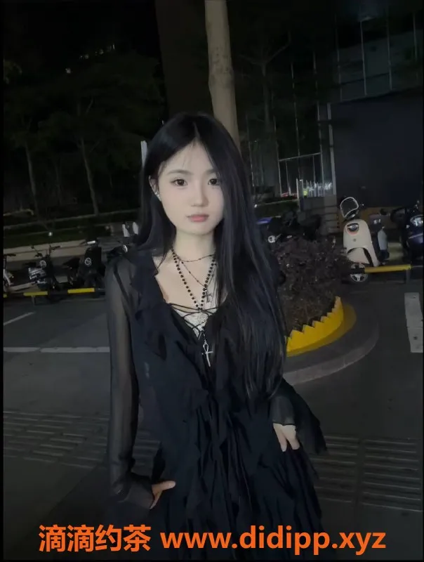 成都楼凤-成华区19岁女友感妹，身高168cm，显气质