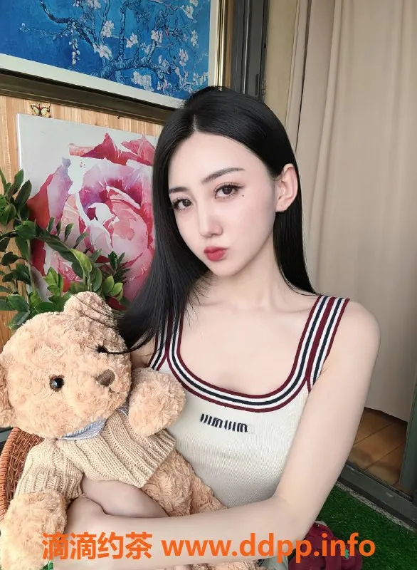 北京楼凤-三里屯童可可，嫩妹内衣批发20元起