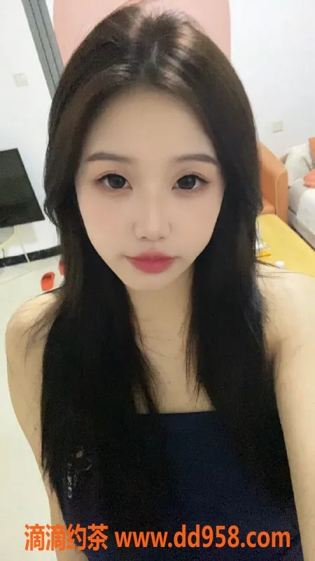 中山楼凤-石岐小辣椒，24岁，胸围B，服务优质