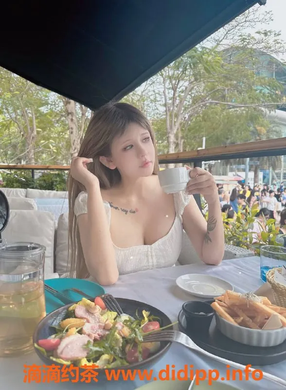 深圳楼凤-南山桃子💕160cm卡戴珊身材，超值体验