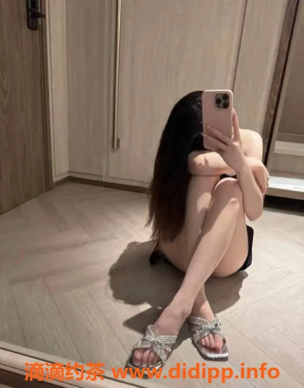 常州楼凤资源信息,22岁学妹开心，165cm白皙皮肤，700元全身按摩服务