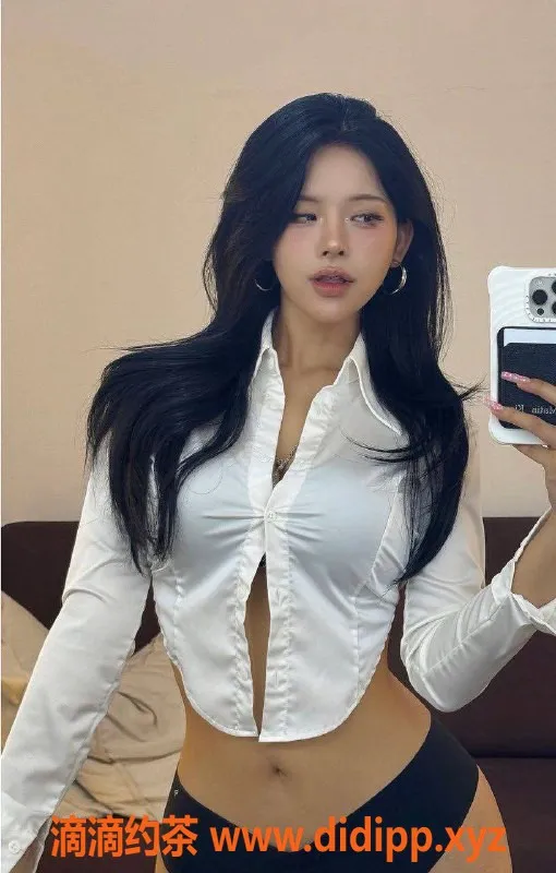 杭州上门服务-新加坡D胸美女，21岁，164cm，47kg