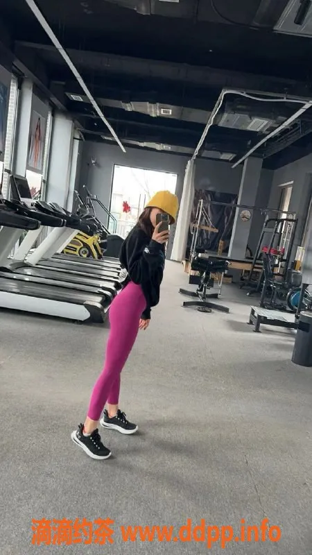 北京楼凤-朝阳小麋鹿，健身教练165厘米，千元档