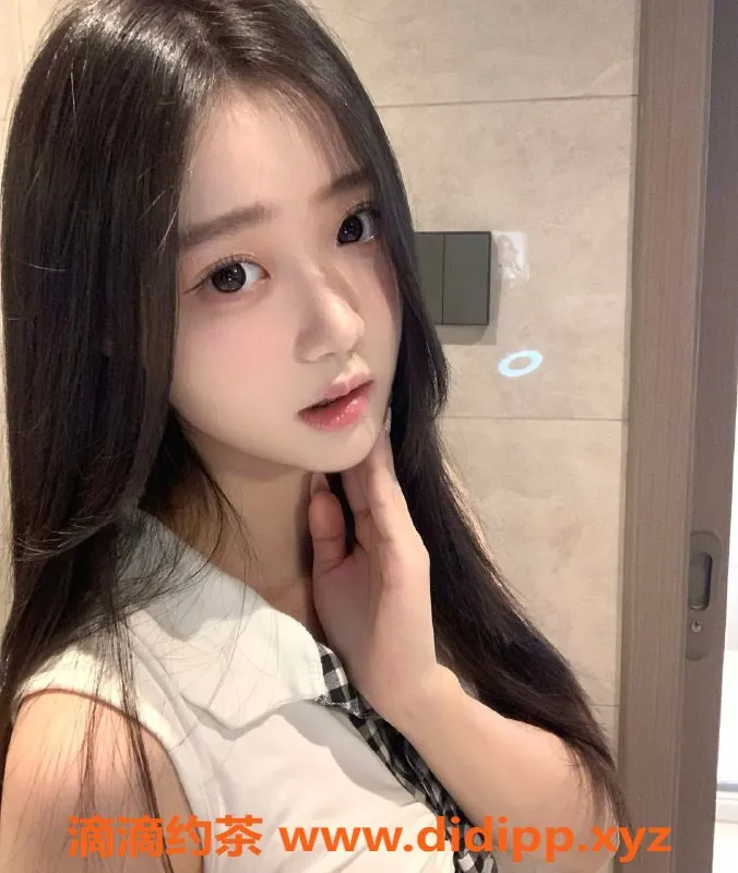 常州楼凤资源信息,常州天宁20岁美女，颜值9分，全套服务只需600