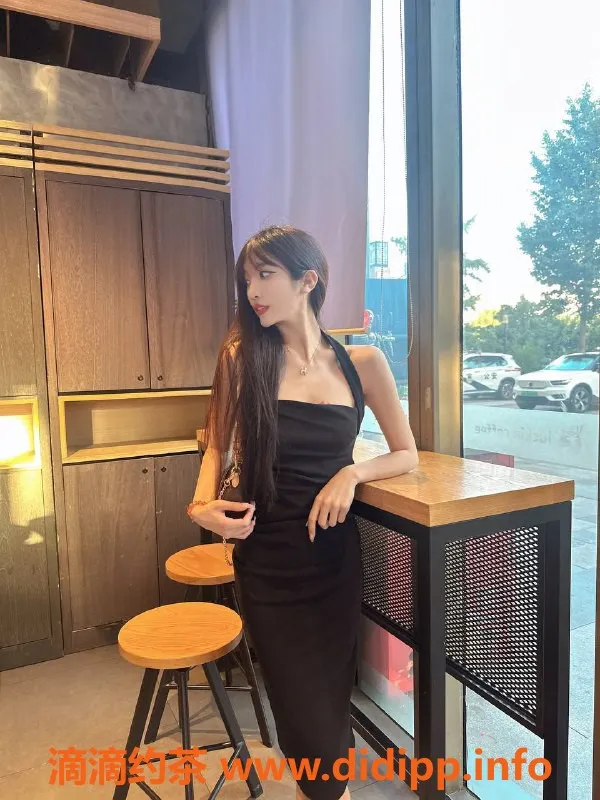 北京楼凤-百子湾琳琳酱，嫩妹3T内衣批发，超值20z起