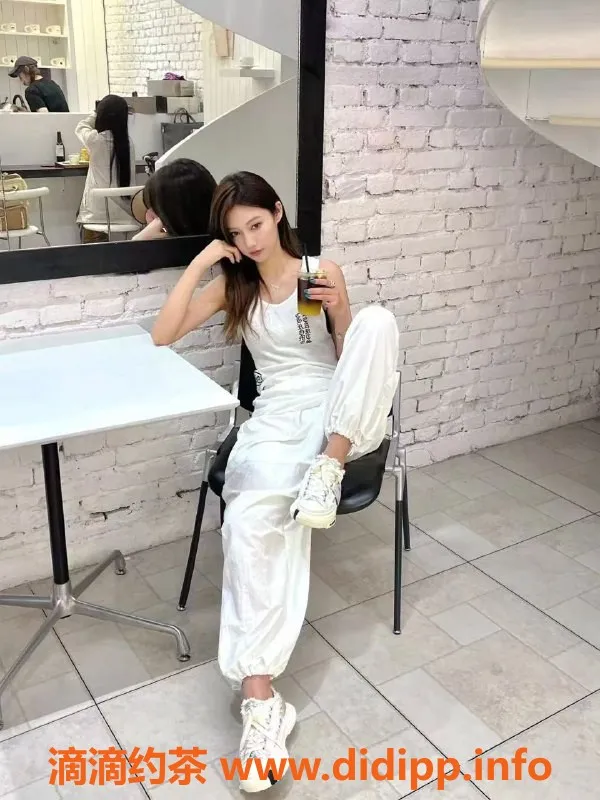 南京外围-南京高端服务，598元起，夏季优惠活动来啦！