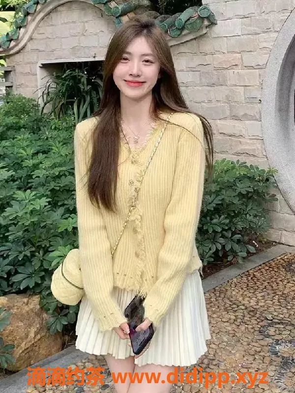 中山楼凤-江门江海课室，300快餐400洗吹，四位小姐可选