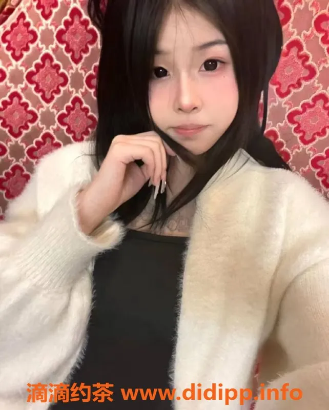 成都楼凤资源信息,成都奶欣，16岁高颜值，600元体验女友感