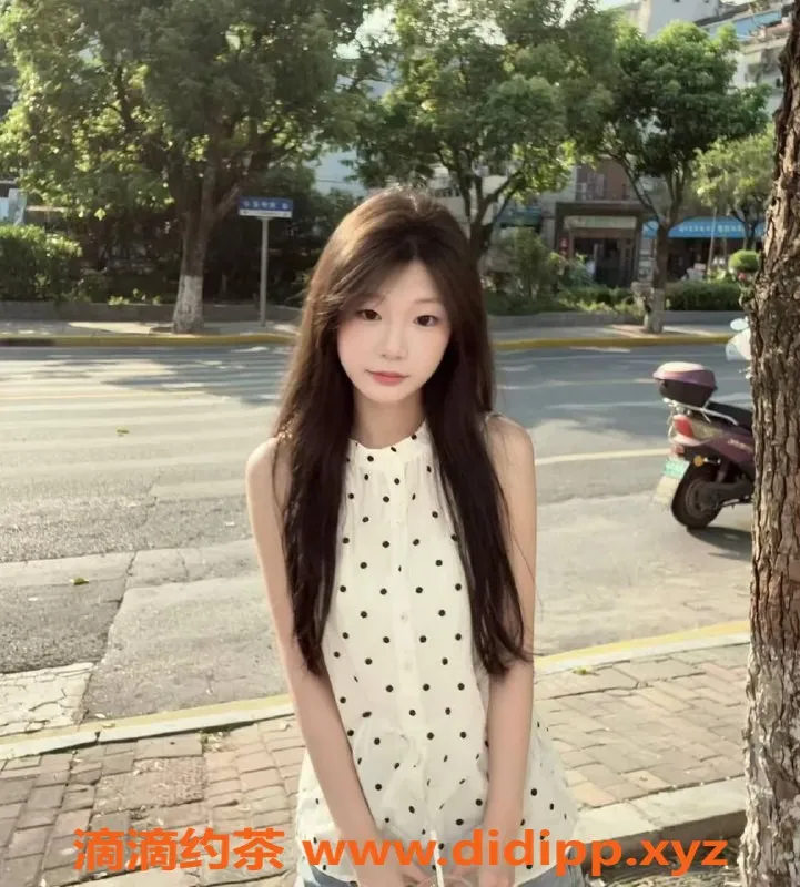 成都楼凤-天府一街嫩妹琳琳，服务态度一流