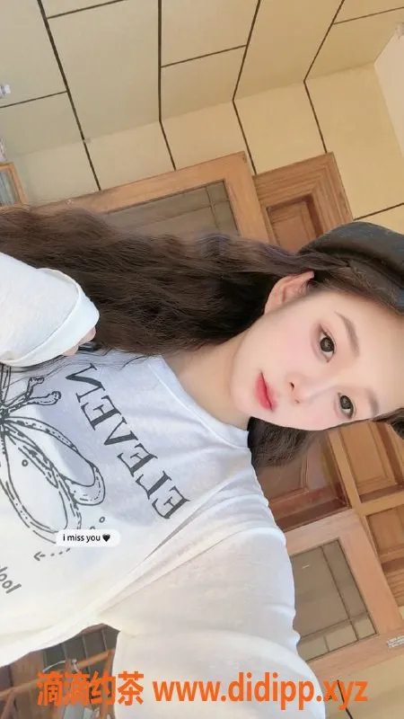 上海楼凤资源信息,嘉定小龙女，166cm，47.5kg，18岁诱惑等你体验