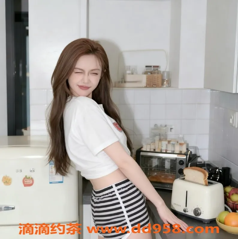 无锡楼凤资源信息,惠山区高颜值探花艾丽萨，丝袜制服诱惑